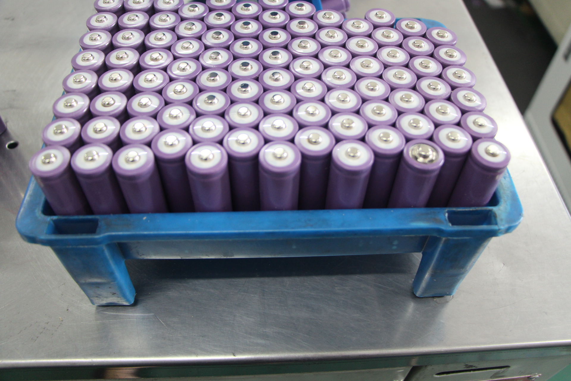 Lithium battery has been favored for more than 10 weeks.